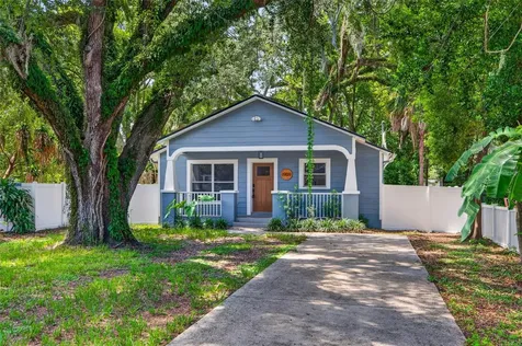 1909 E Henry Avenue Tampa FL 33610