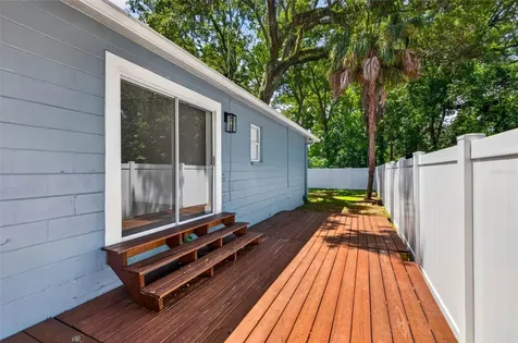 1909 E Henry Avenue Tampa FL 33610