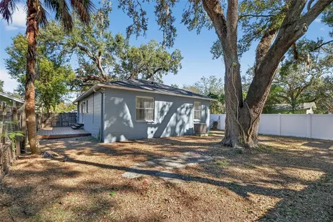 1909 E Henry Avenue Tampa FL 33610