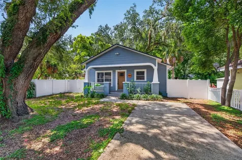 1909 E Henry Avenue Tampa FL 33610