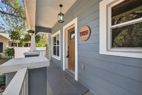 1909 E Henry Avenue Tampa FL 33610