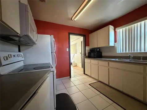 348 Pleasant Street Daytona Beach FL 32114