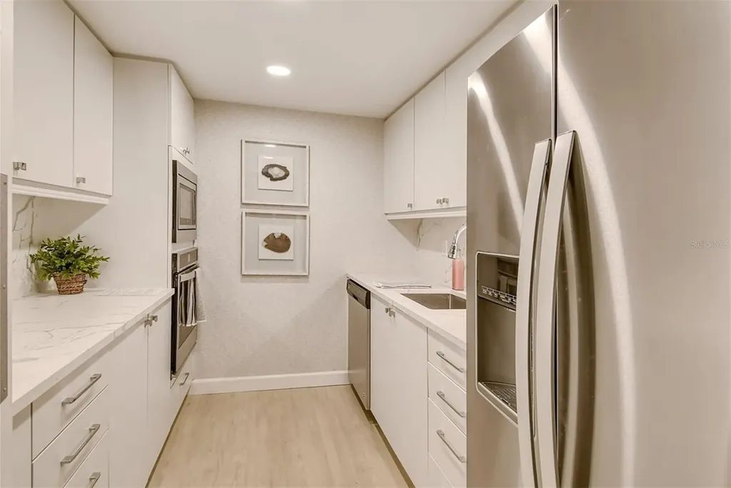 545 Sanctuary Drive Longboat Key FL 34228