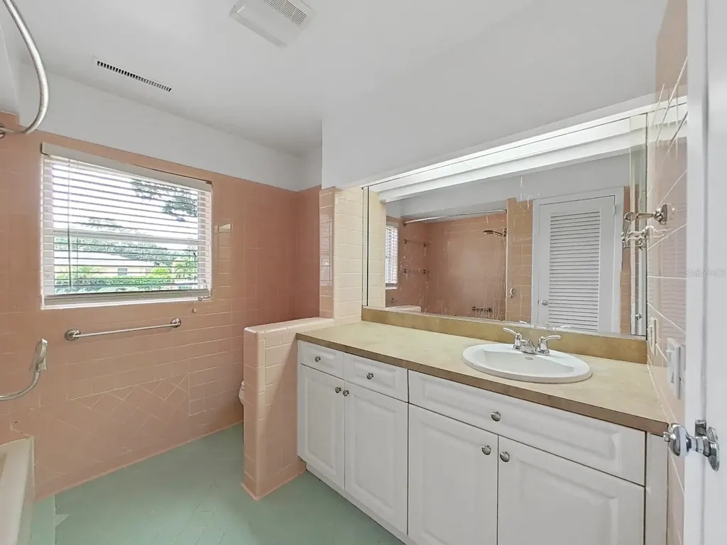 1701 Laurie Lane Belleair FL 33756