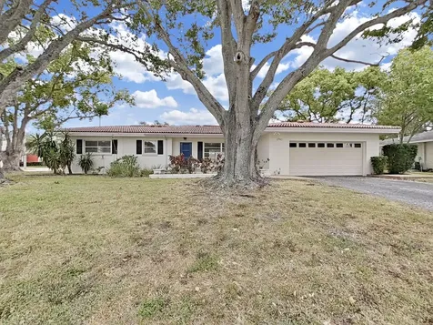 1701 Laurie Lane Belleair FL 33756