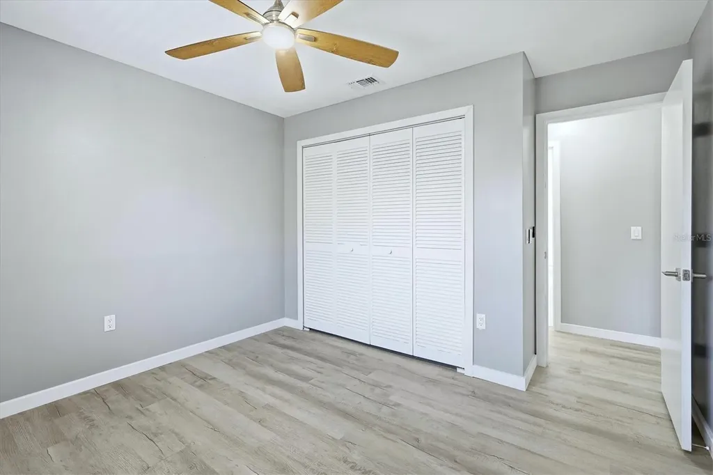 5651 Gardens Drive Sarasota FL 34243