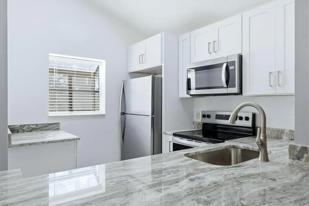 5651 Gardens Drive Sarasota FL 34243