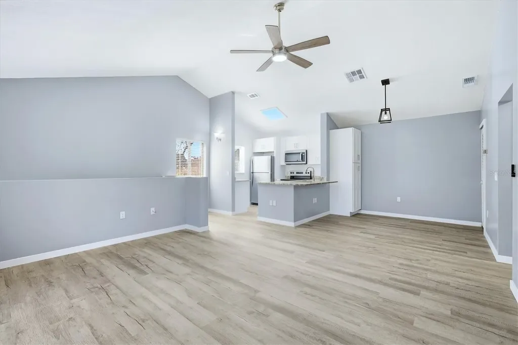 5651 Gardens Drive Sarasota FL 34243