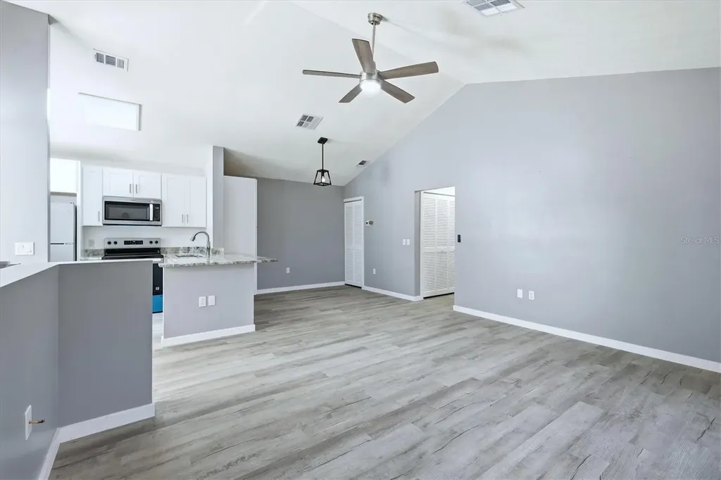 5651 Gardens Drive Sarasota FL 34243