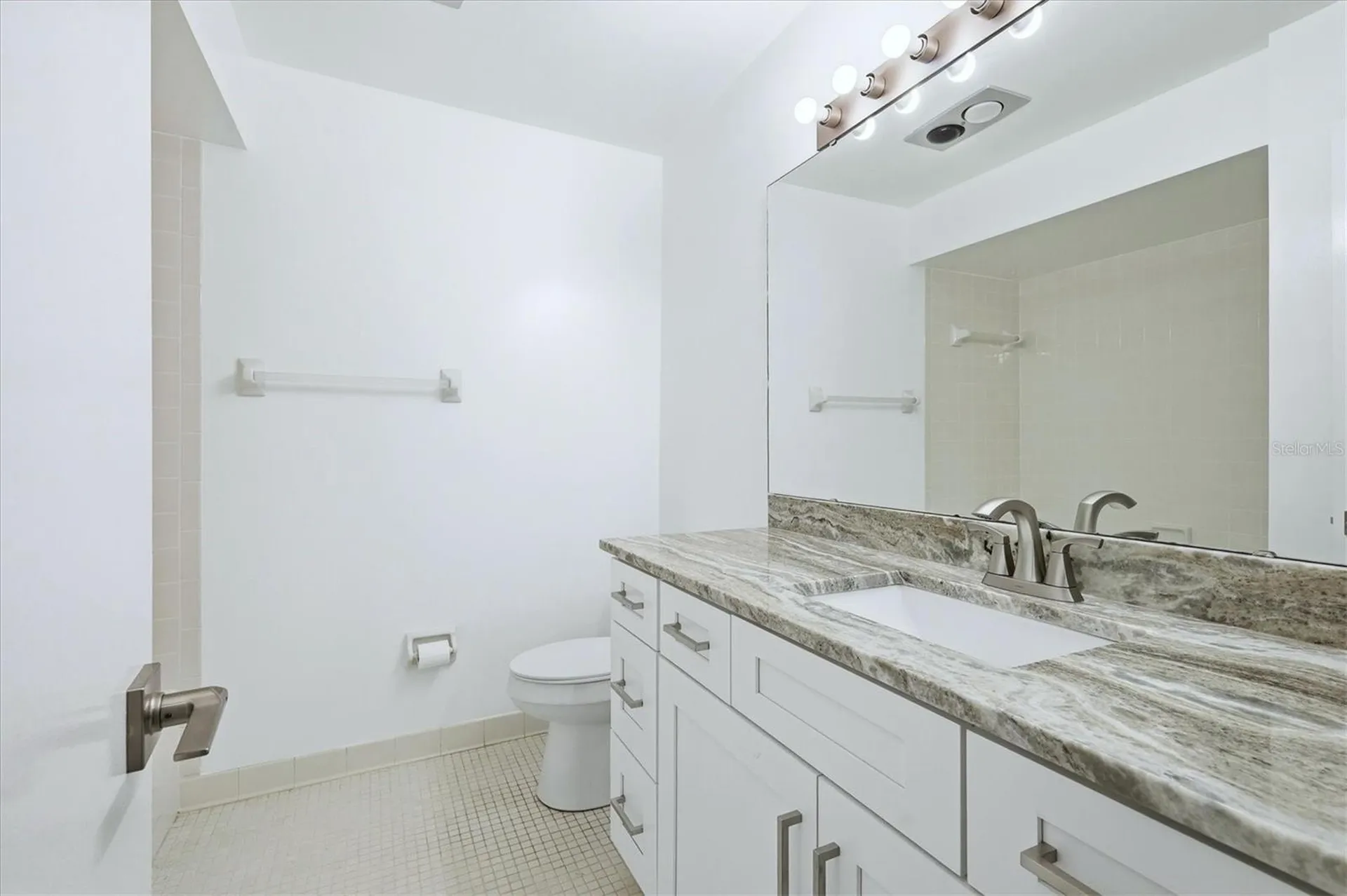 5651 Gardens Drive Sarasota FL 34243
