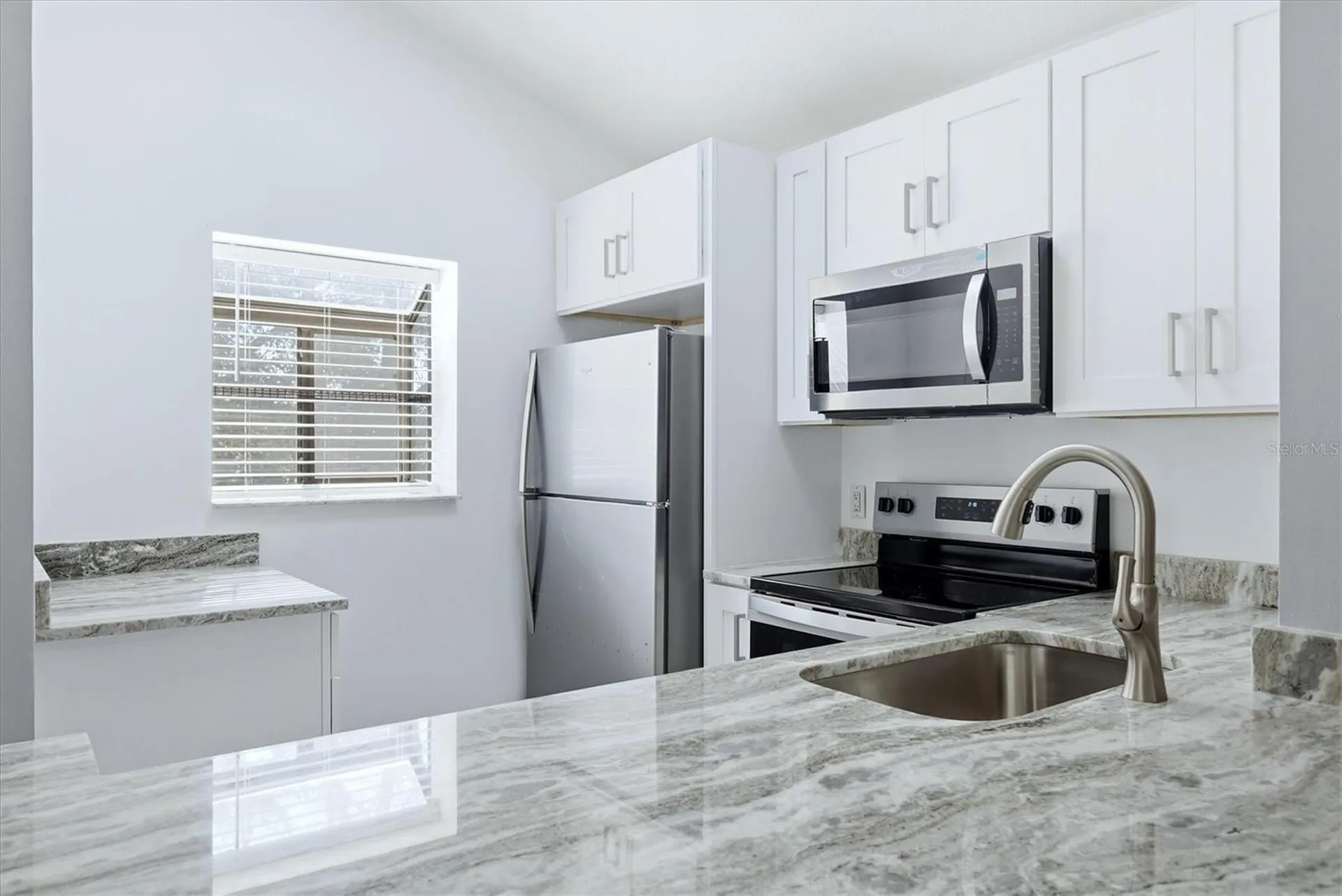 5651 Gardens Drive Sarasota FL 34243