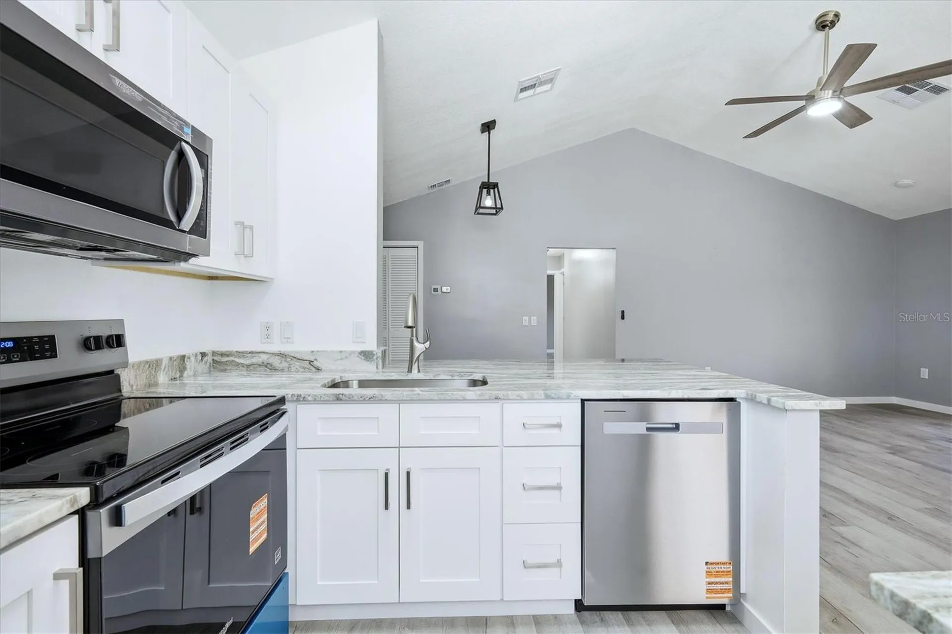 5651 Gardens Drive Sarasota FL 34243