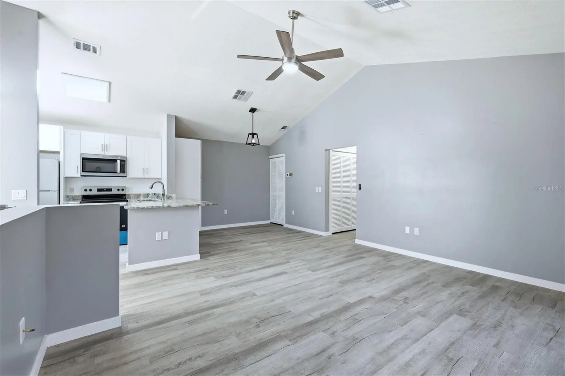 5651 Gardens Drive Sarasota FL 34243