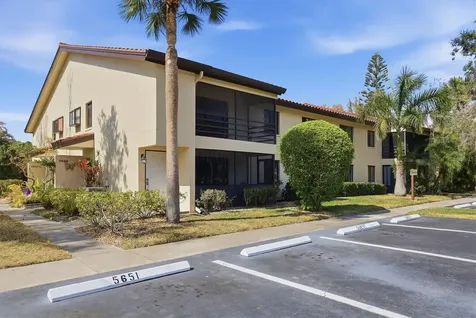 5651 Gardens Drive Sarasota FL 34243