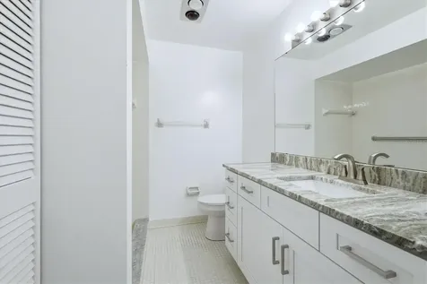 5651 Gardens Drive Sarasota FL 34243