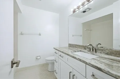 5651 Gardens Drive Sarasota FL 34243