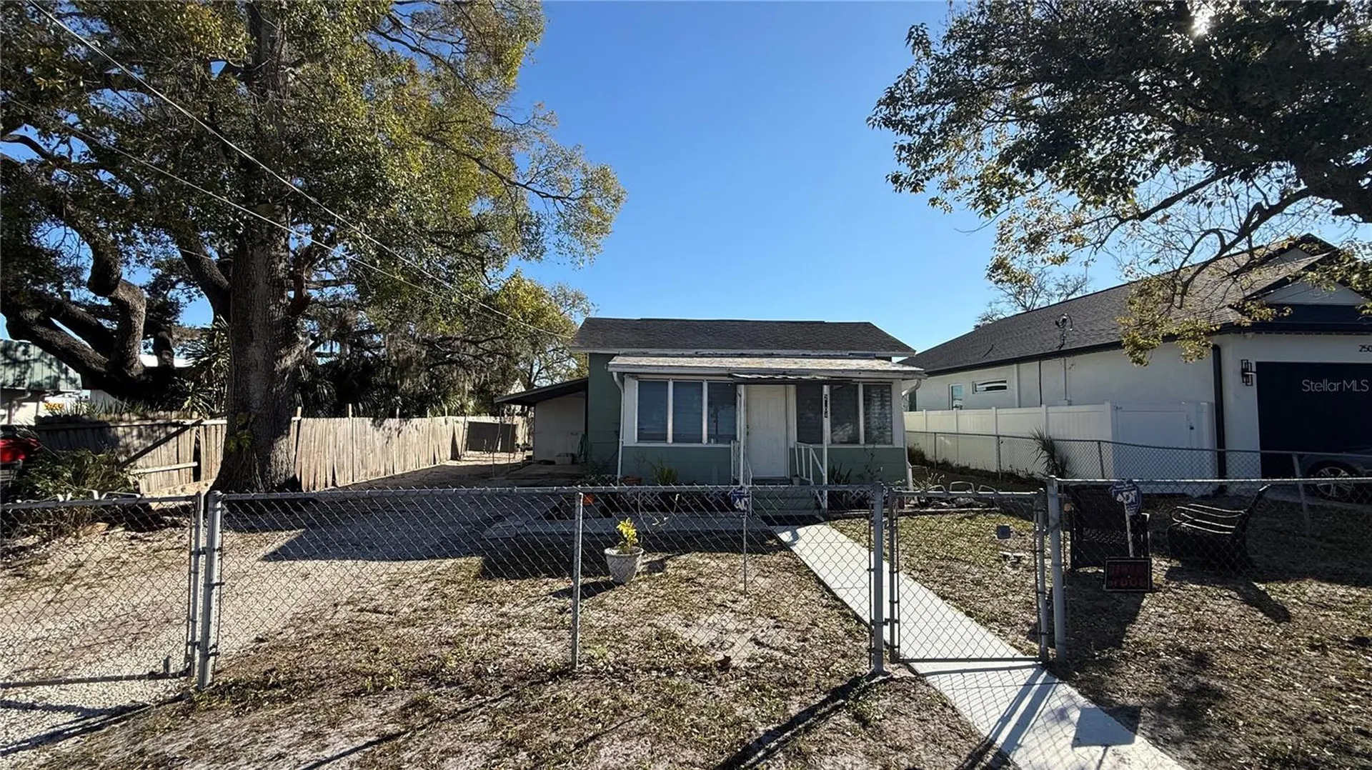 2504 W South Avenue Tampa FL 33614