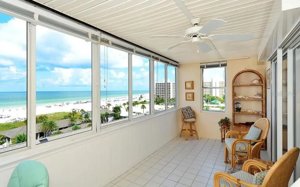 1055 W Peppertree Drive Sarasota FL 34242