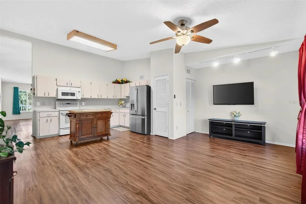 2220 Swedish Drive Clearwater FL 33763