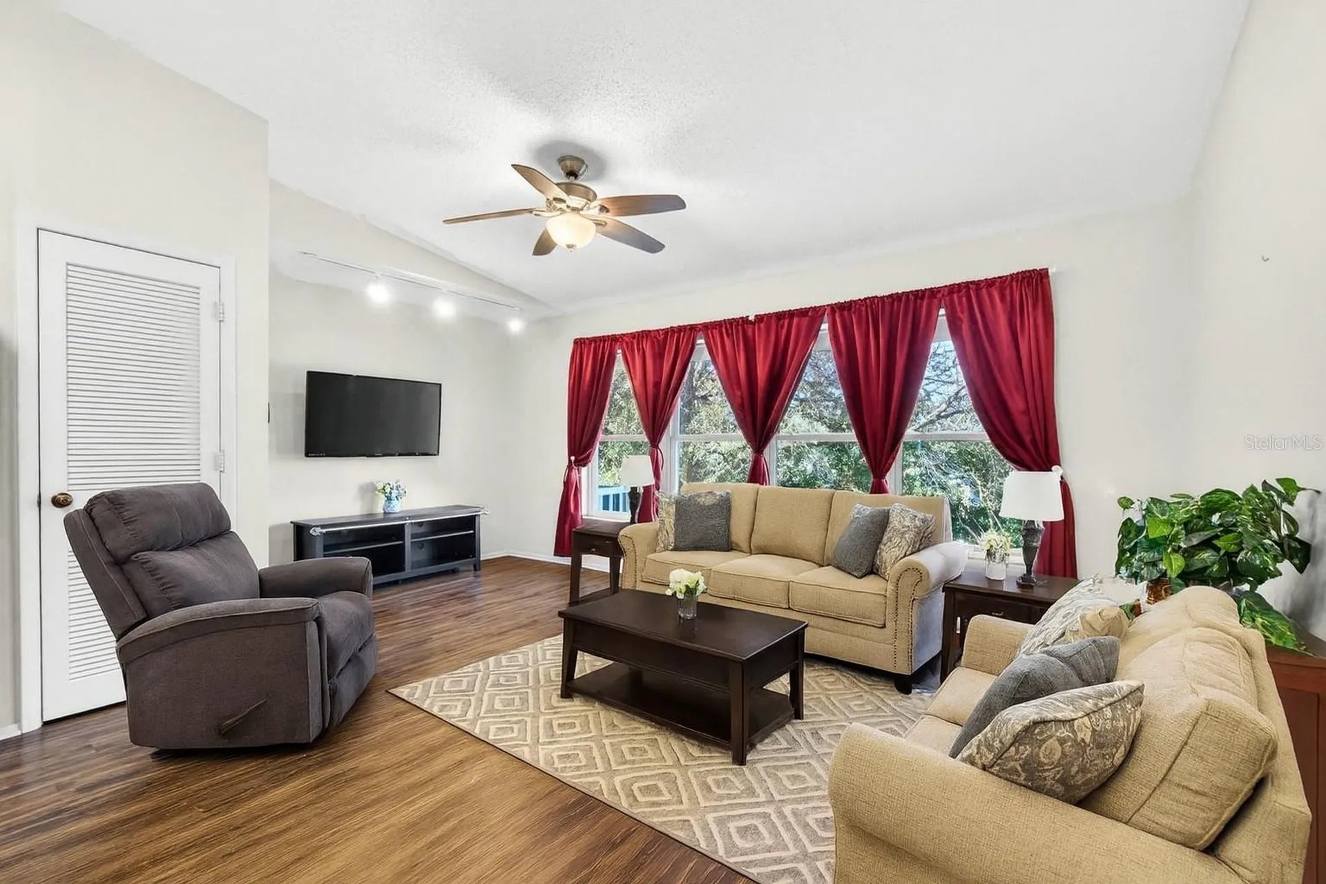 2220 Swedish Drive Clearwater FL 33763