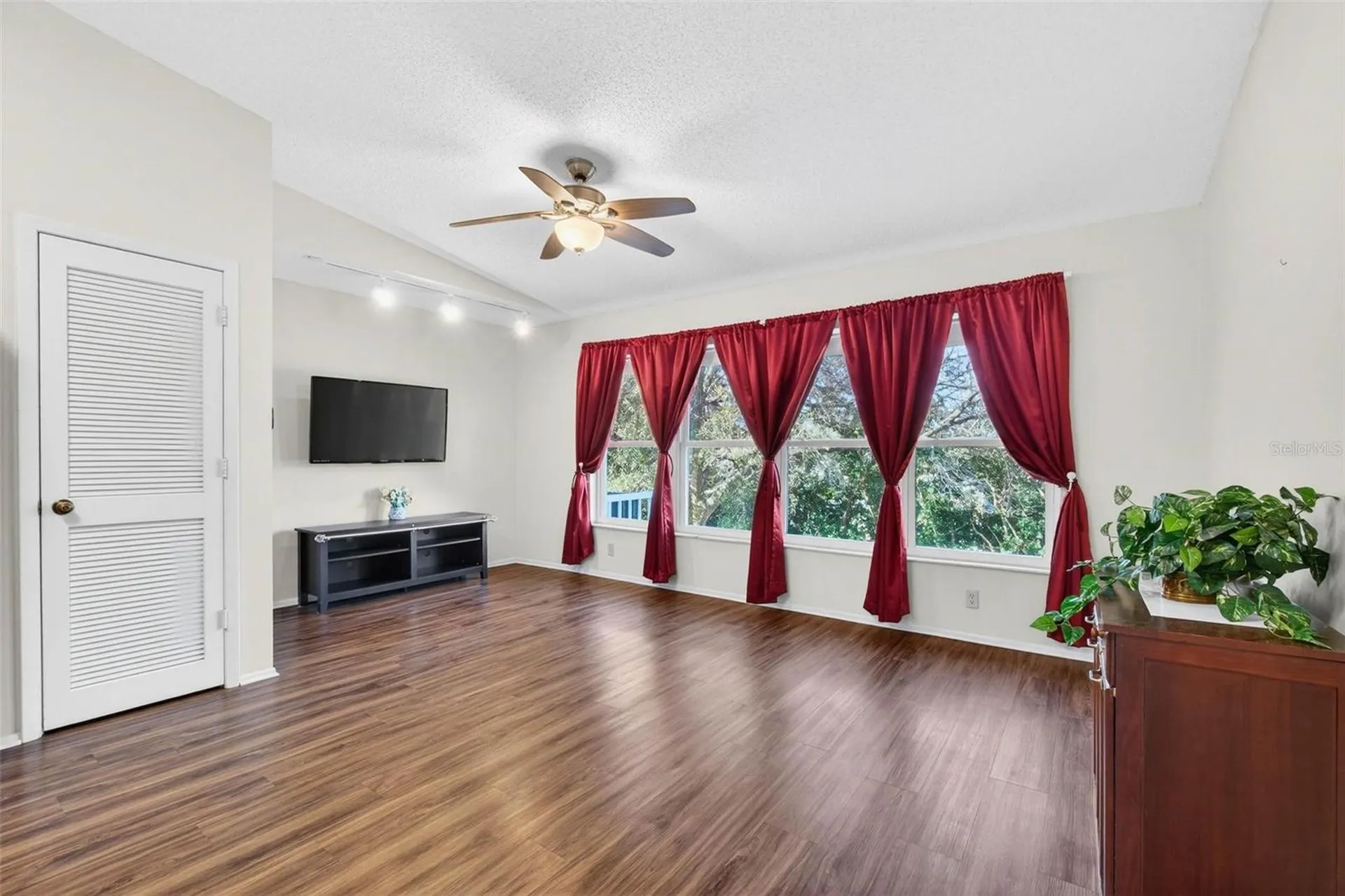 2220 Swedish Drive Clearwater FL 33763