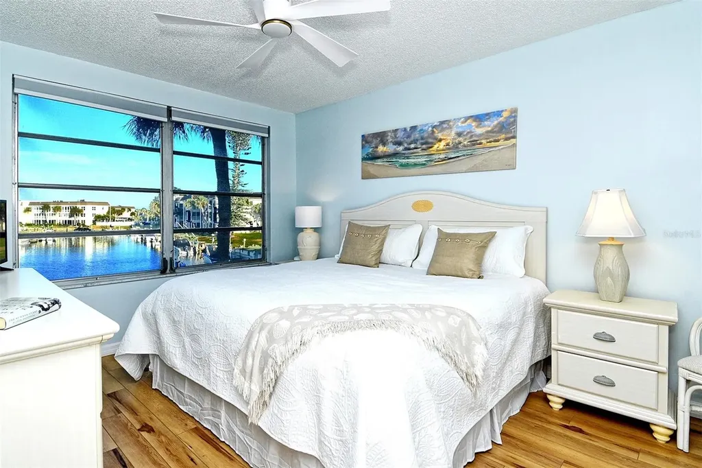 4350 Chatham Drive Longboat Key FL 34228