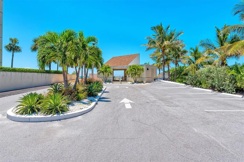 4350 Chatham Drive Longboat Key FL 34228