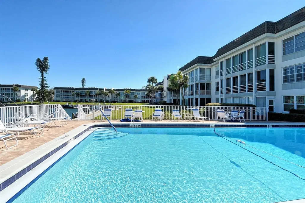 4350 Chatham Drive Longboat Key FL 34228