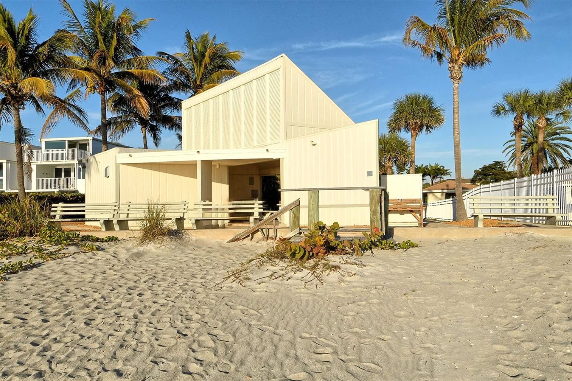 4350 Chatham Drive Longboat Key FL 34228