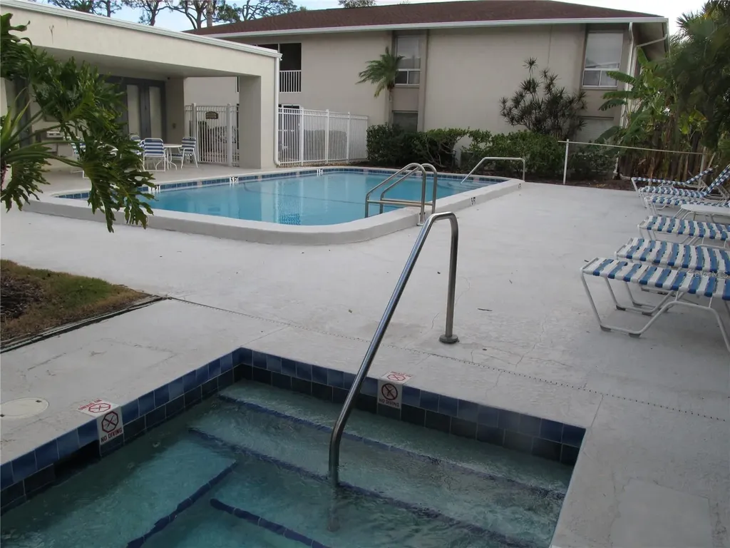 2121 Wood Street Sarasota FL 34237