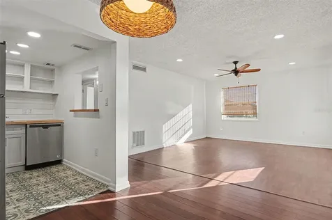 2535 N Alafaya Trail Orlando FL 32826