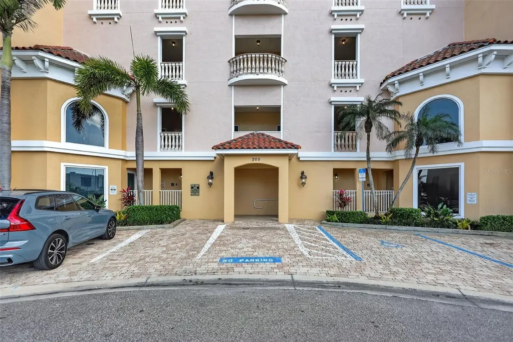 205 Brightwater Drive Clearwater Beach FL 33767