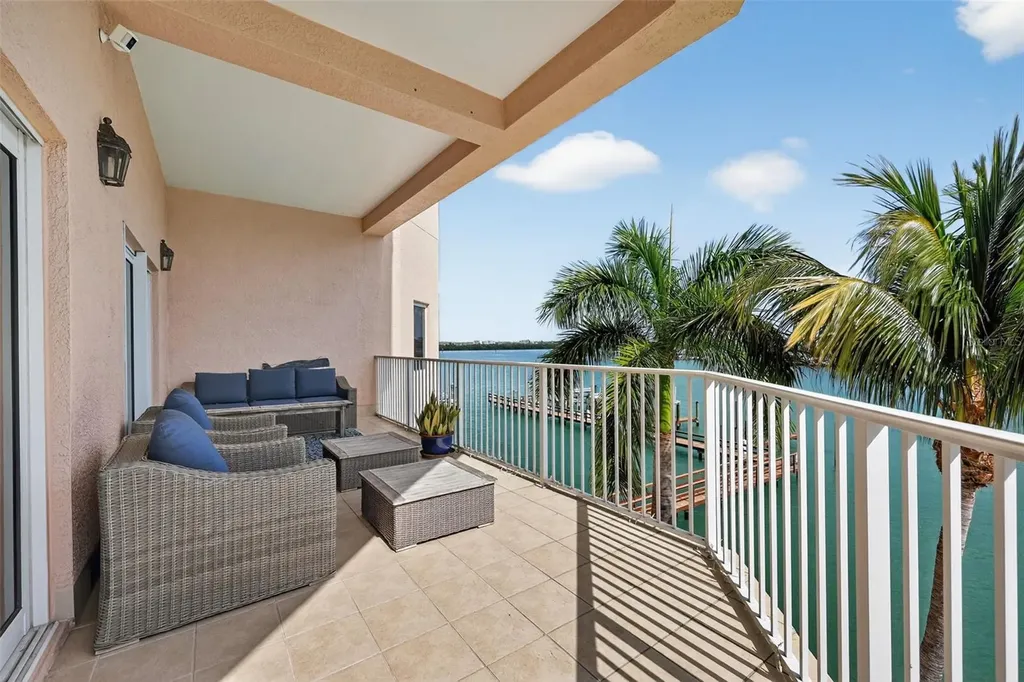 205 Brightwater Drive Clearwater Beach FL 33767