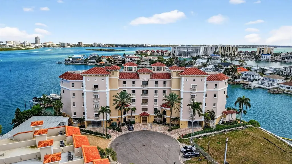 205 Brightwater Drive Clearwater Beach FL 33767