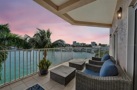 205 Brightwater Drive Clearwater Beach FL 33767