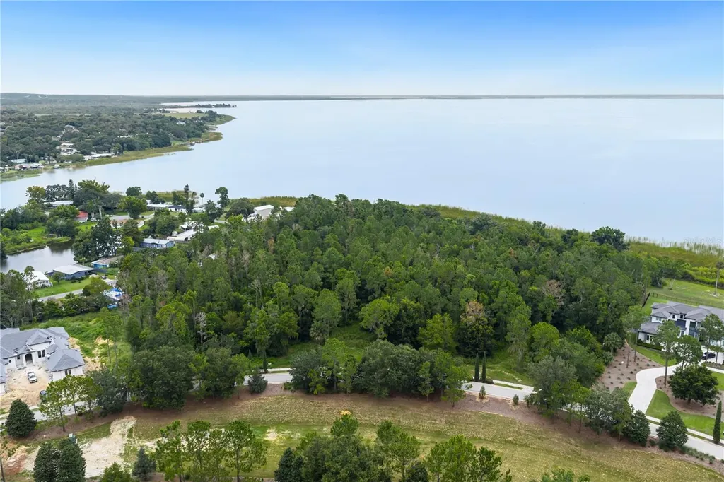 17001 Lucca Lane Bella Collina FL 34756