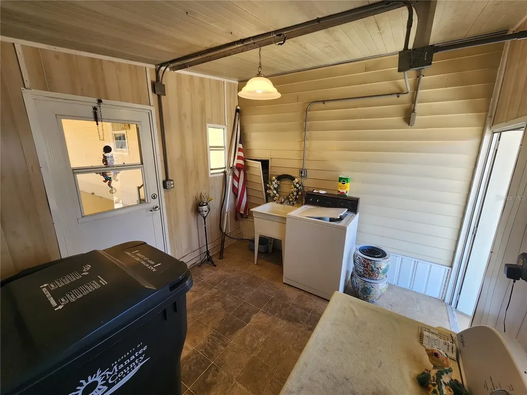 808 53rd Avenue E Bradenton FL 34203