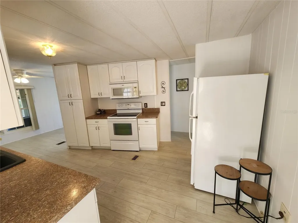 808 53rd Avenue E Bradenton FL 34203