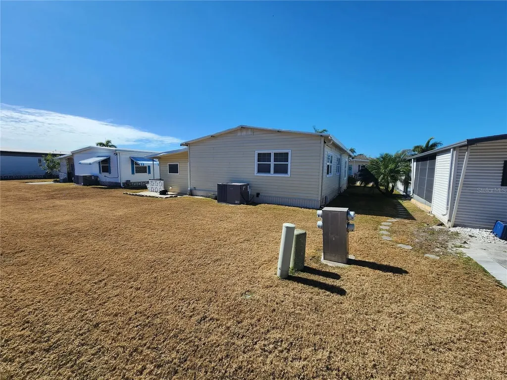 808 53rd Avenue E Bradenton FL 34203
