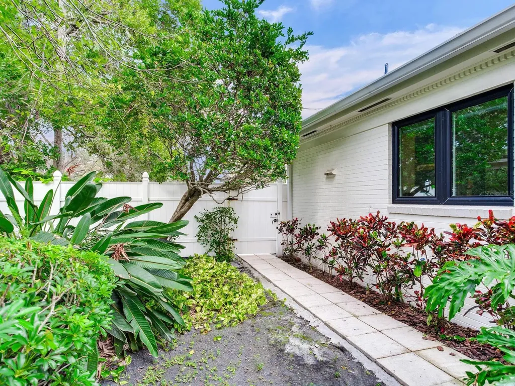 3401 S Almeria Avenue Tampa FL 33629