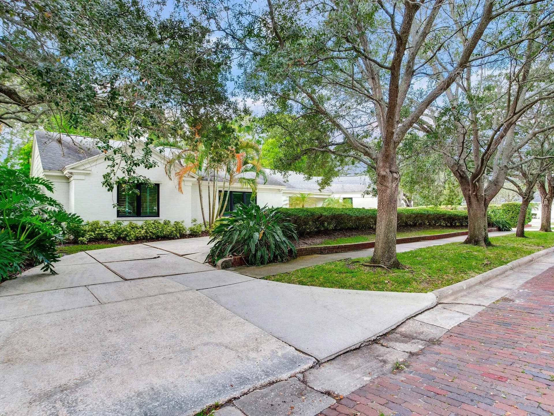 3401 S Almeria Avenue Tampa FL 33629