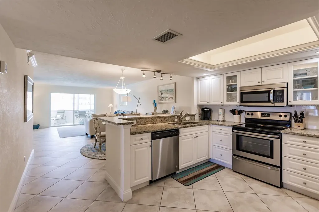 1055 W Peppertree Drive Sarasota FL 34242
