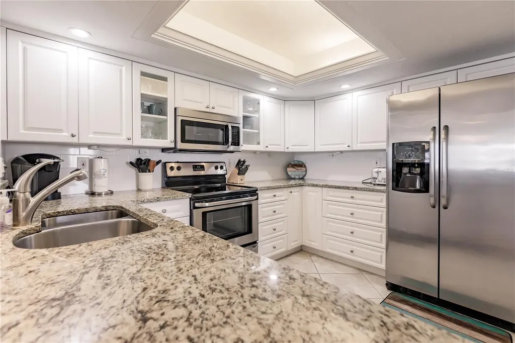 1055 W Peppertree Drive Sarasota FL 34242