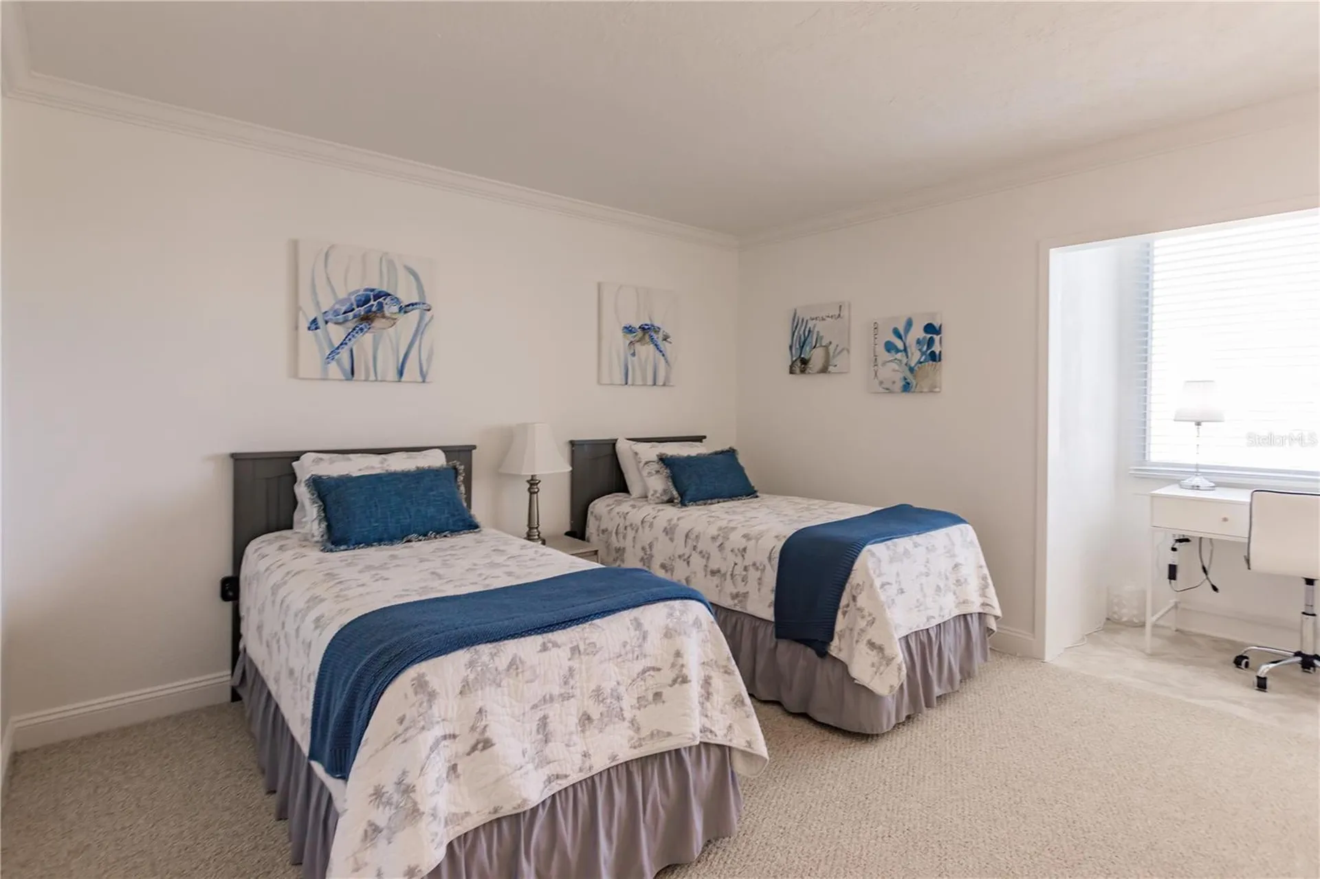 1055 W Peppertree Drive Sarasota FL 34242