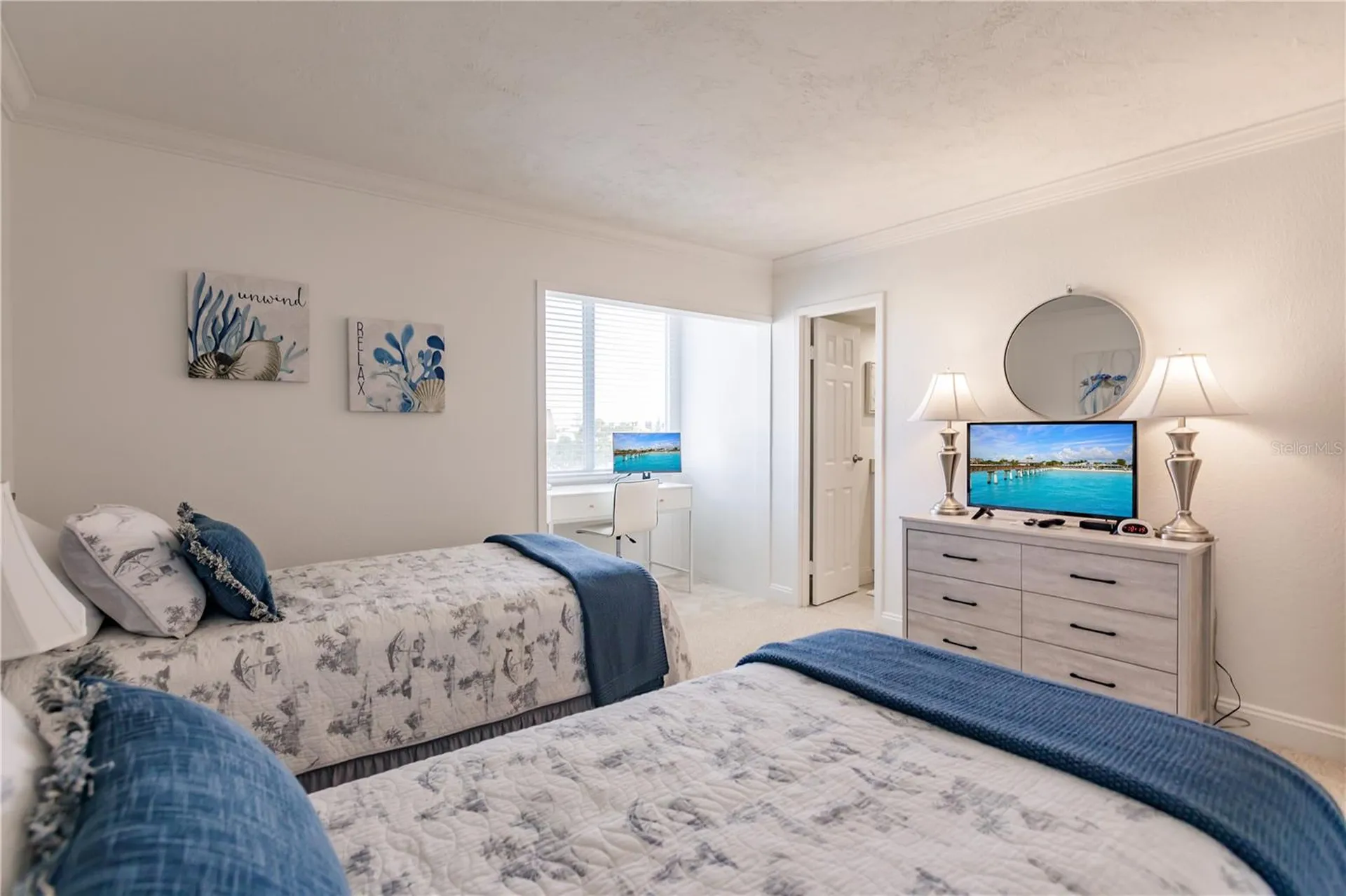 1055 W Peppertree Drive Sarasota FL 34242