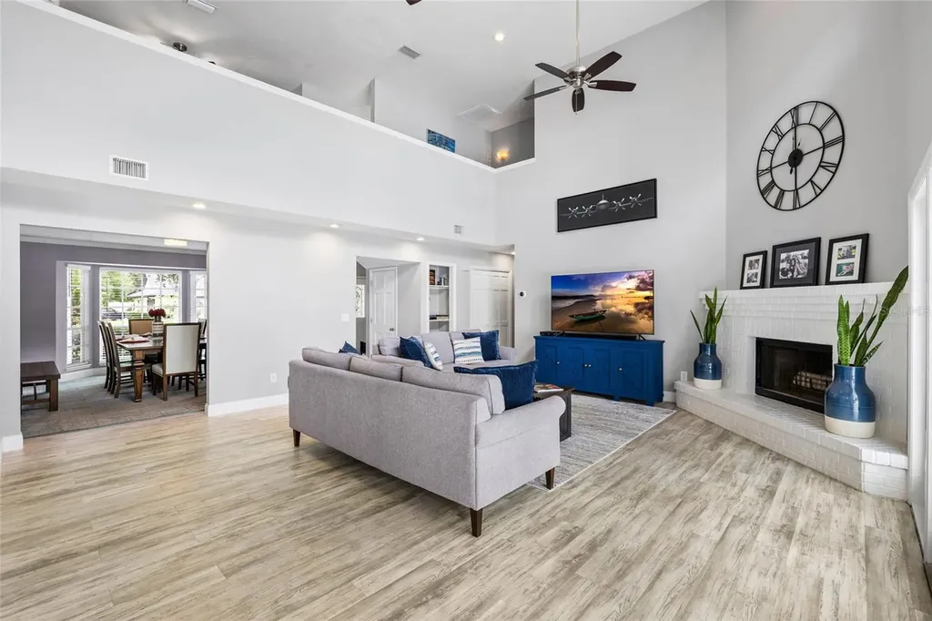 18010 Clear Lake Drive Lutz FL 33548