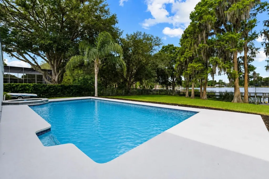 18010 Clear Lake Drive Lutz FL 33548