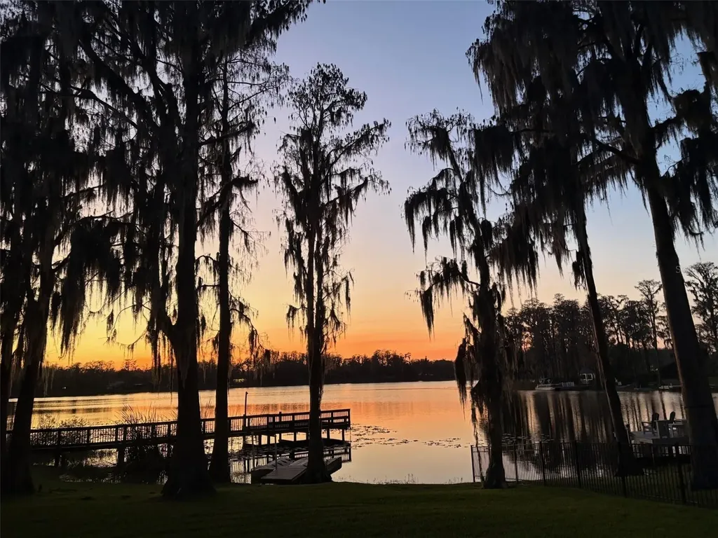 18010 Clear Lake Drive Lutz FL 33548