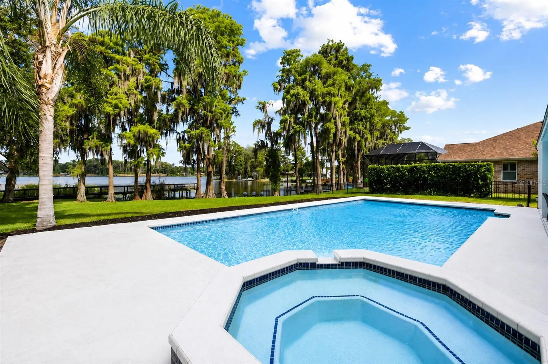 18010 Clear Lake Drive Lutz FL 33548