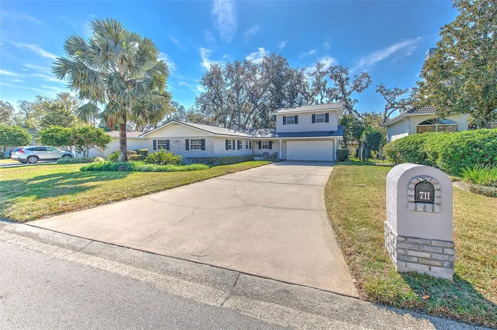 711 Bannockburn Avenue Temple Terrace FL 33617